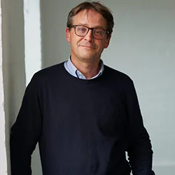 simon-roberts